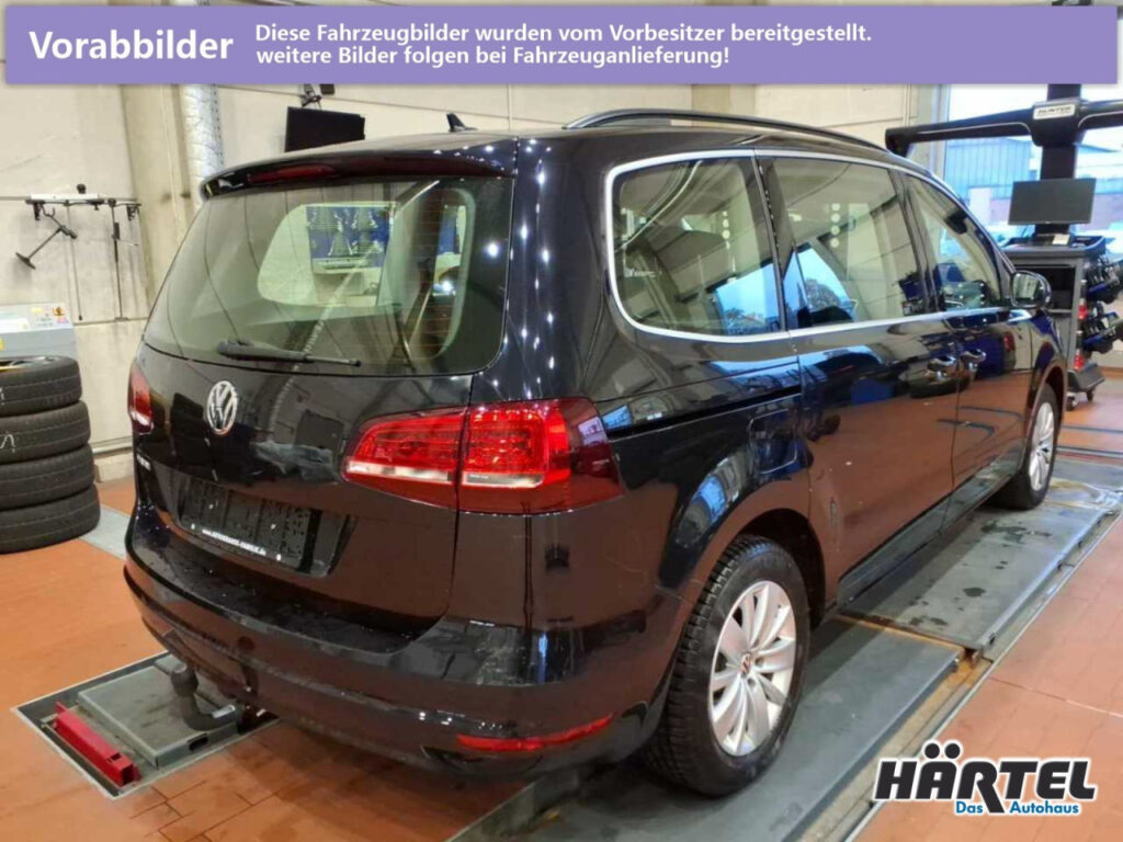 VOLKSWAGEN Sharan Exposé-Bild 3