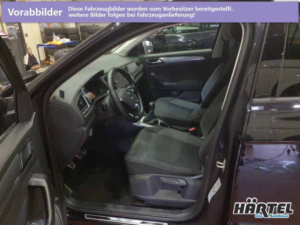 VOLKSWAGEN T-Roc Exposé-Bild 4