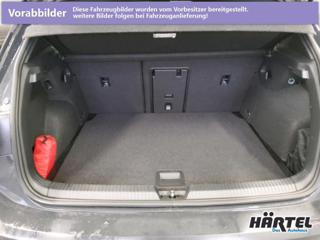 VOLKSWAGEN Golf Exposé-Bild 6