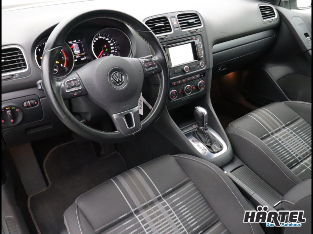 VOLKSWAGEN Golf Exposé-Bild 9