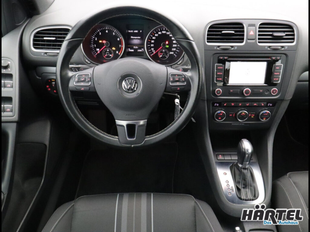 VOLKSWAGEN Golf Exposé-Bild 10