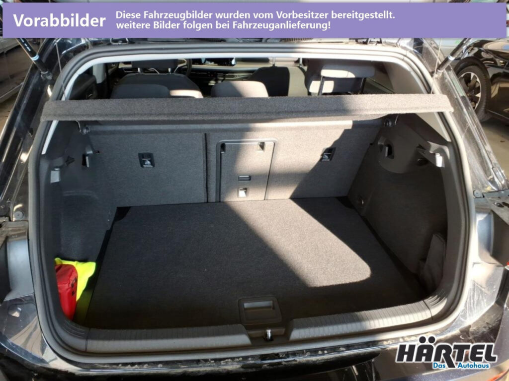 VOLKSWAGEN Golf Exposé-Bild 6