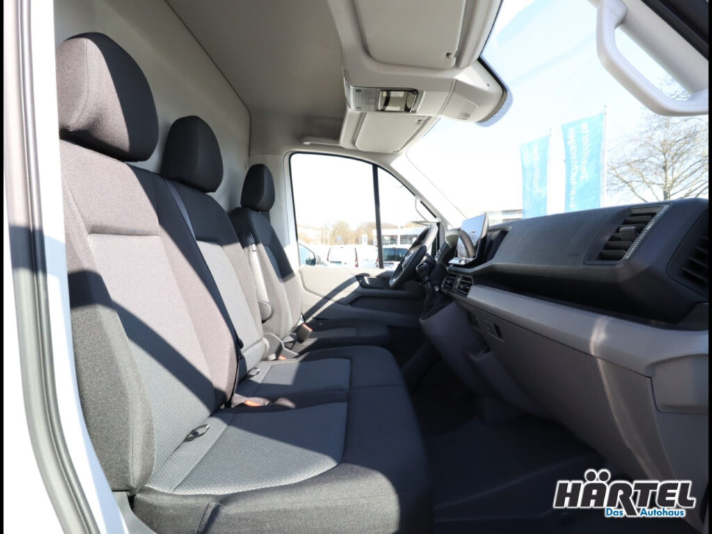 VOLKSWAGEN Crafter Exposé-Bild 6