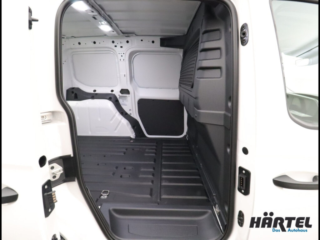 VOLKSWAGEN Caddy Exposé-Bild 10