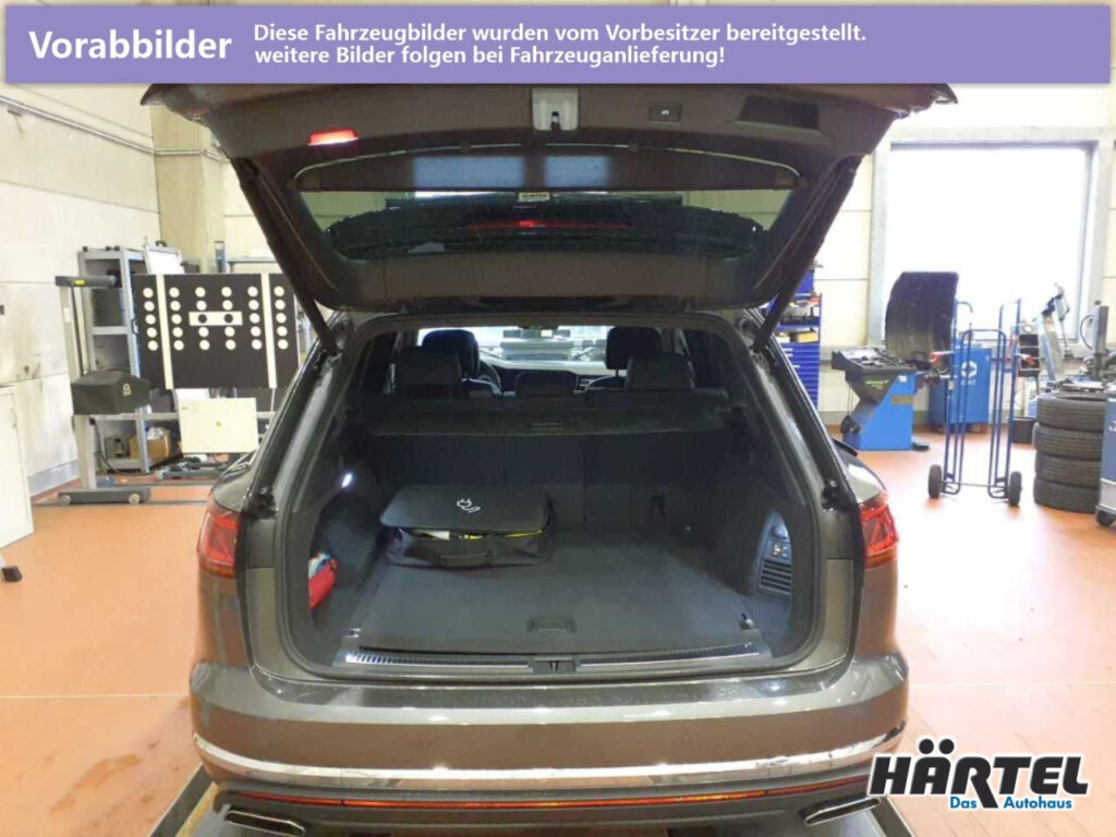 VOLKSWAGEN Touareg Exposé-Bild 7