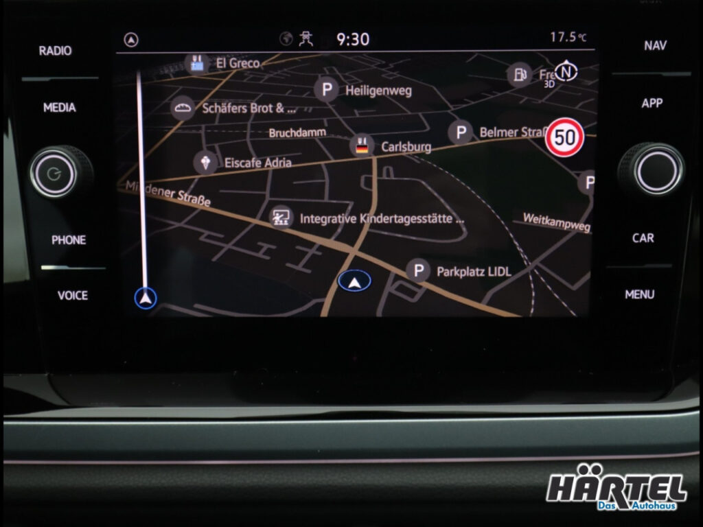 VOLKSWAGEN Polo Exposé-Bild 12