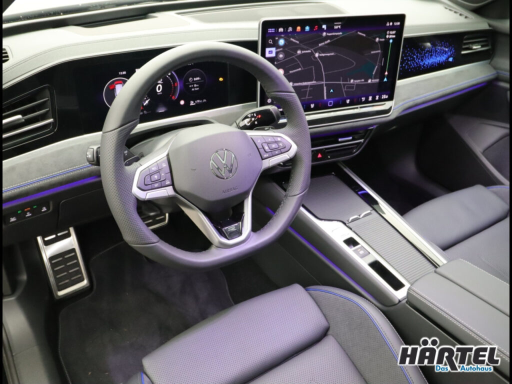 VOLKSWAGEN Passat Exposé-Bild 9