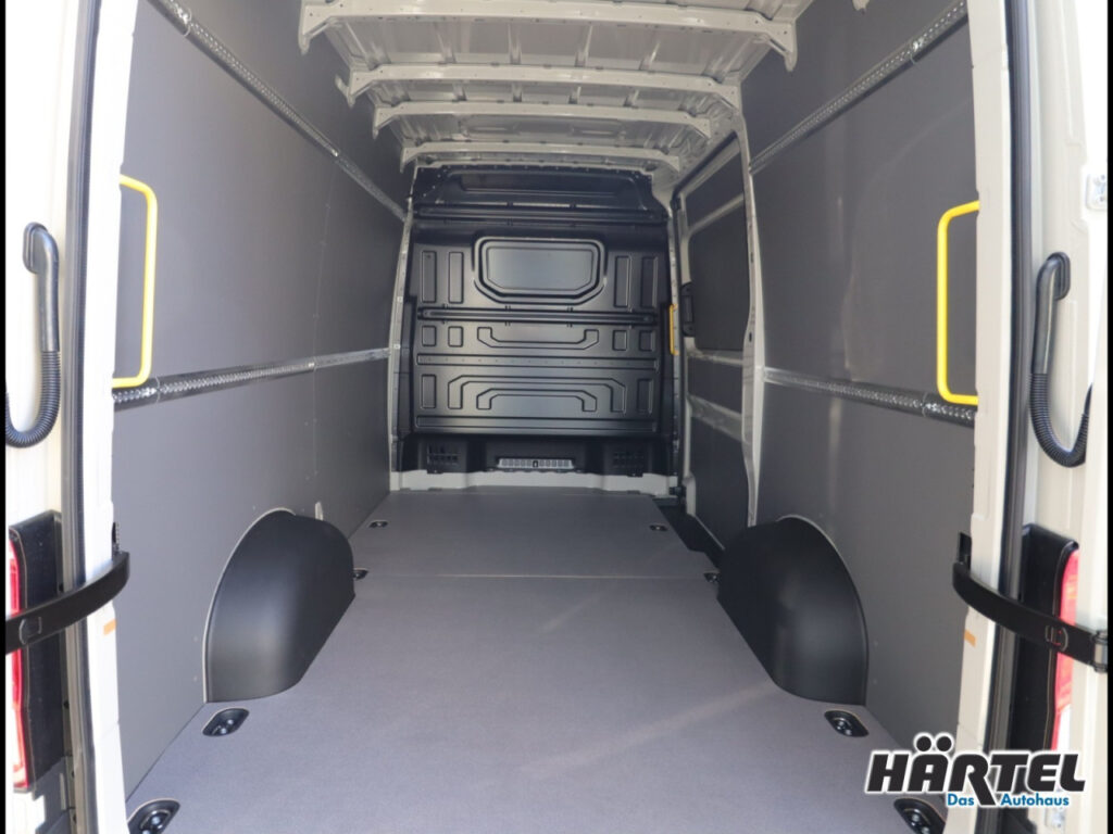 VOLKSWAGEN Crafter Exposé-Bild 10
