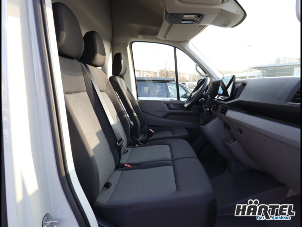 VOLKSWAGEN Crafter Exposé-Bild 6