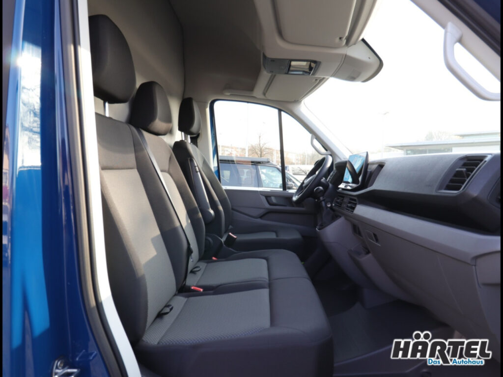 VOLKSWAGEN Crafter Exposé-Bild 6