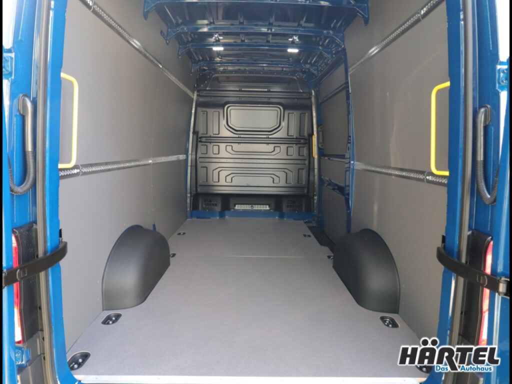 VOLKSWAGEN Crafter Exposé-Bild 13
