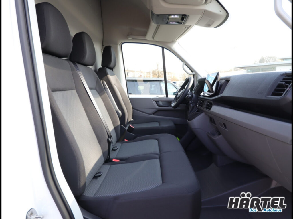 VOLKSWAGEN Crafter Exposé-Bild 6