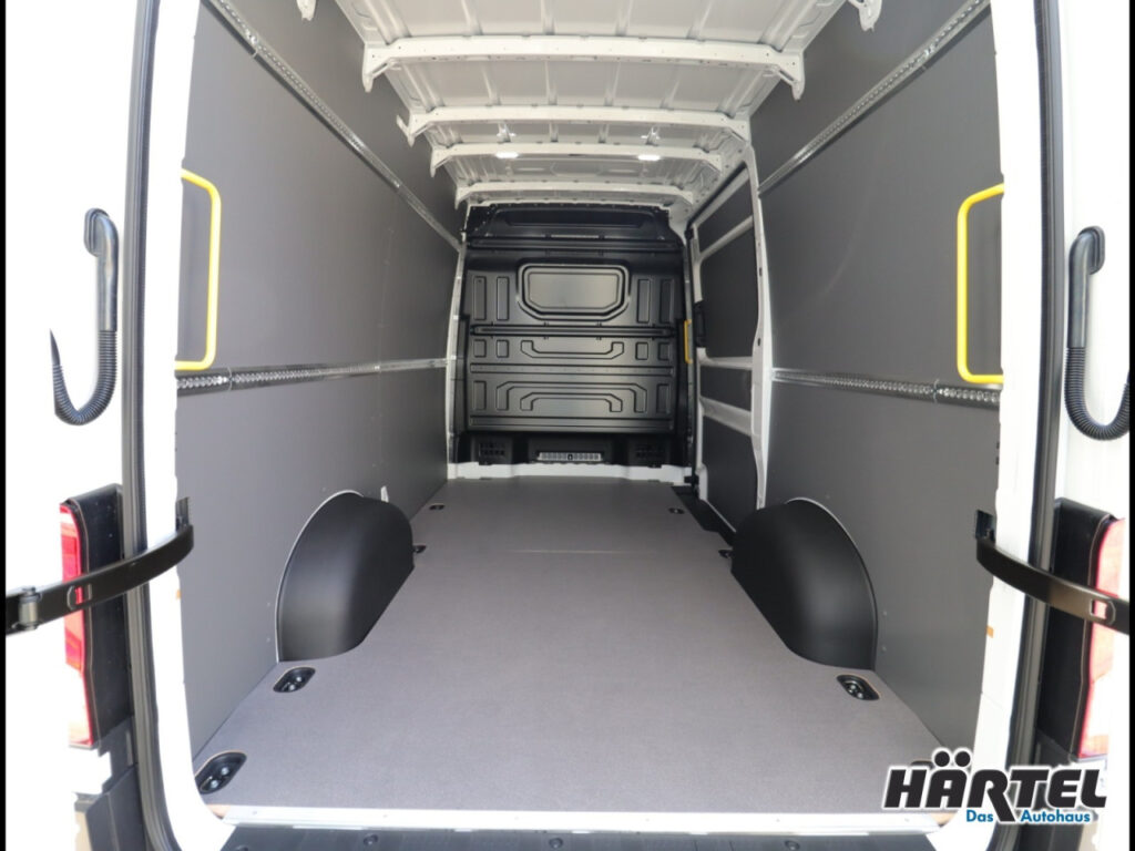 VOLKSWAGEN Crafter Exposé-Bild 13