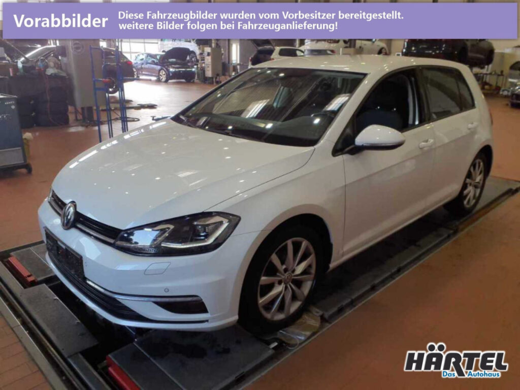 VOLKSWAGEN Golf Exposé-Bild 2