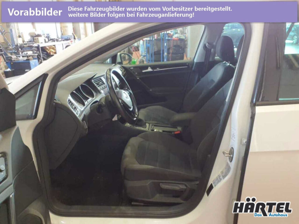 VOLKSWAGEN Golf Exposé-Bild 5