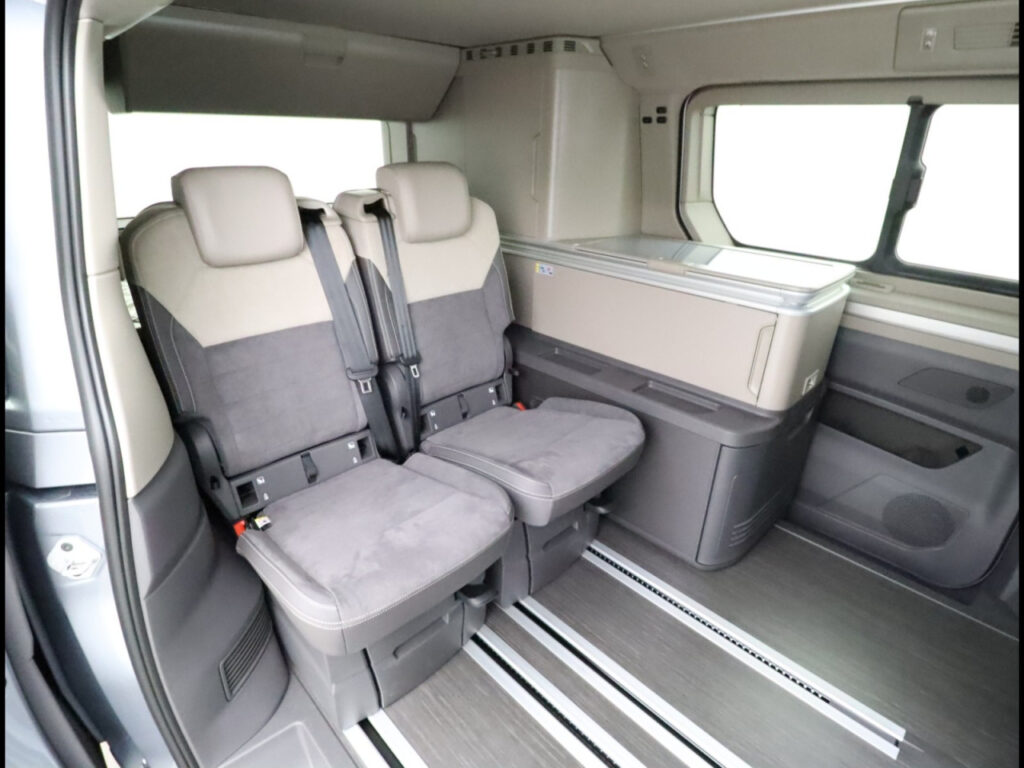 VOLKSWAGEN T7 Exposé-Bild 8