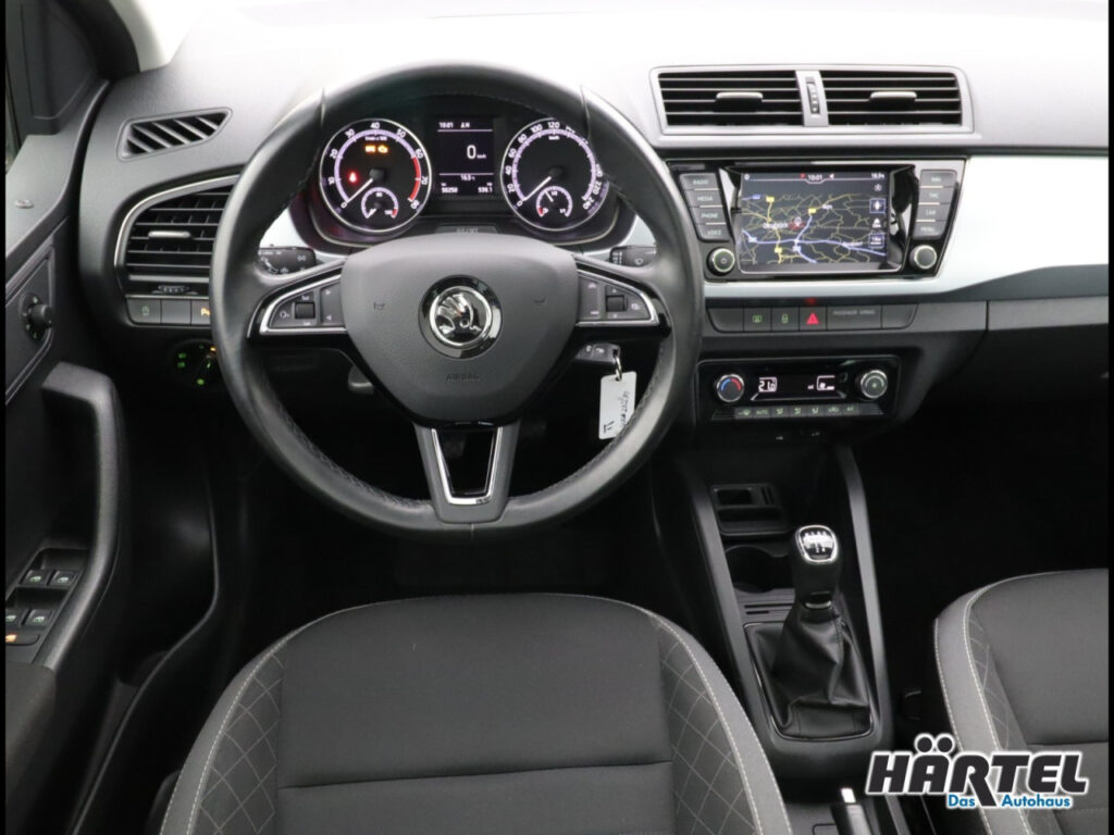SKODA Fabia Exposé-Bild 10