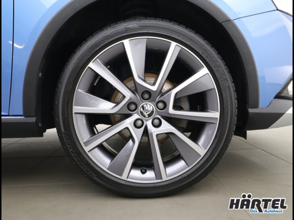 SKODA Fabia Exposé-Bild 15