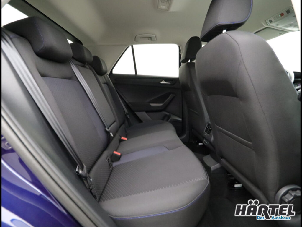 VOLKSWAGEN T-Roc Exposé-Bild 7