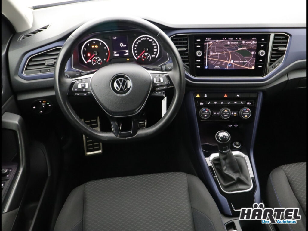 VOLKSWAGEN T-Roc Exposé-Bild 10