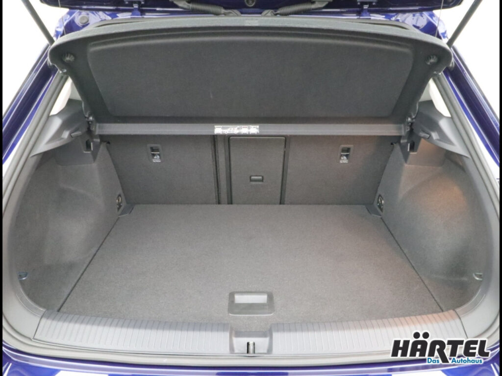 VOLKSWAGEN T-Roc Exposé-Bild 13