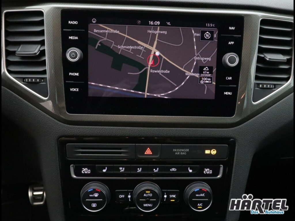 VOLKSWAGEN Golf Exposé-Bild 12