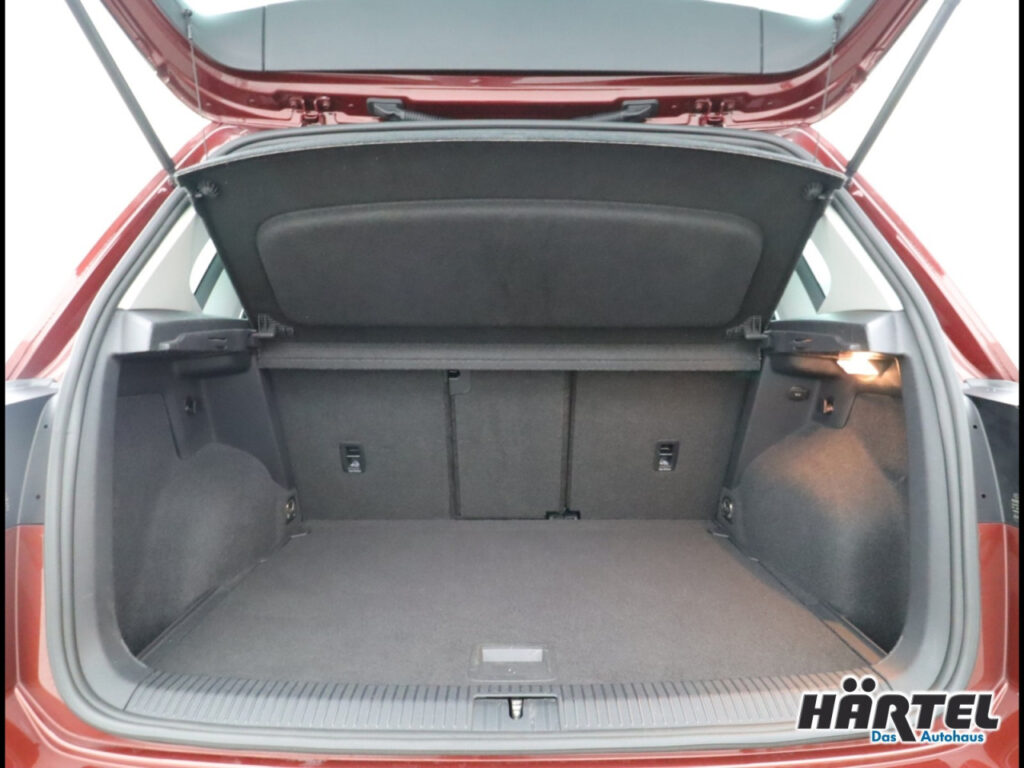 VOLKSWAGEN Golf Exposé-Bild 13