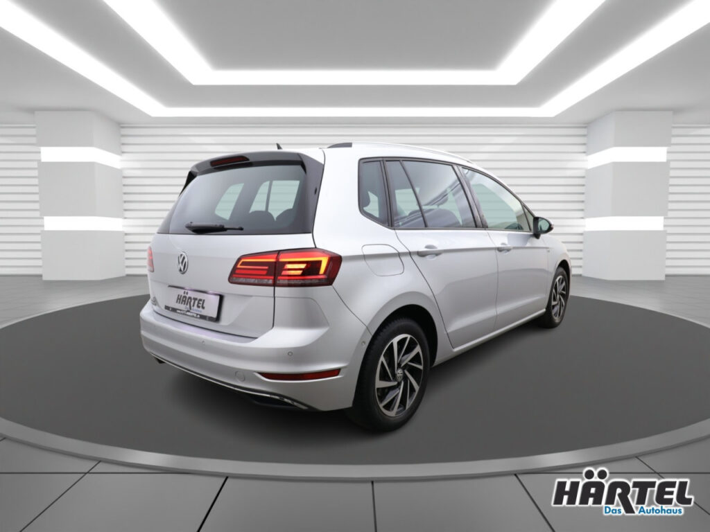 VOLKSWAGEN Golf Exposé-Bild 3