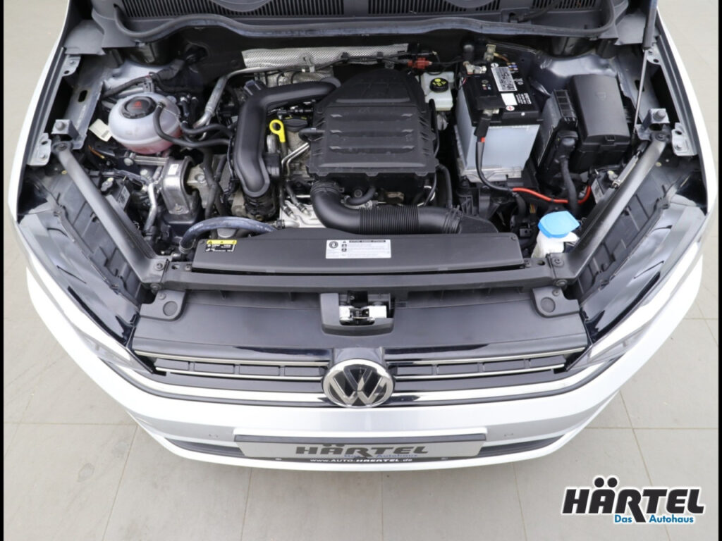 VOLKSWAGEN Golf Exposé-Bild 5