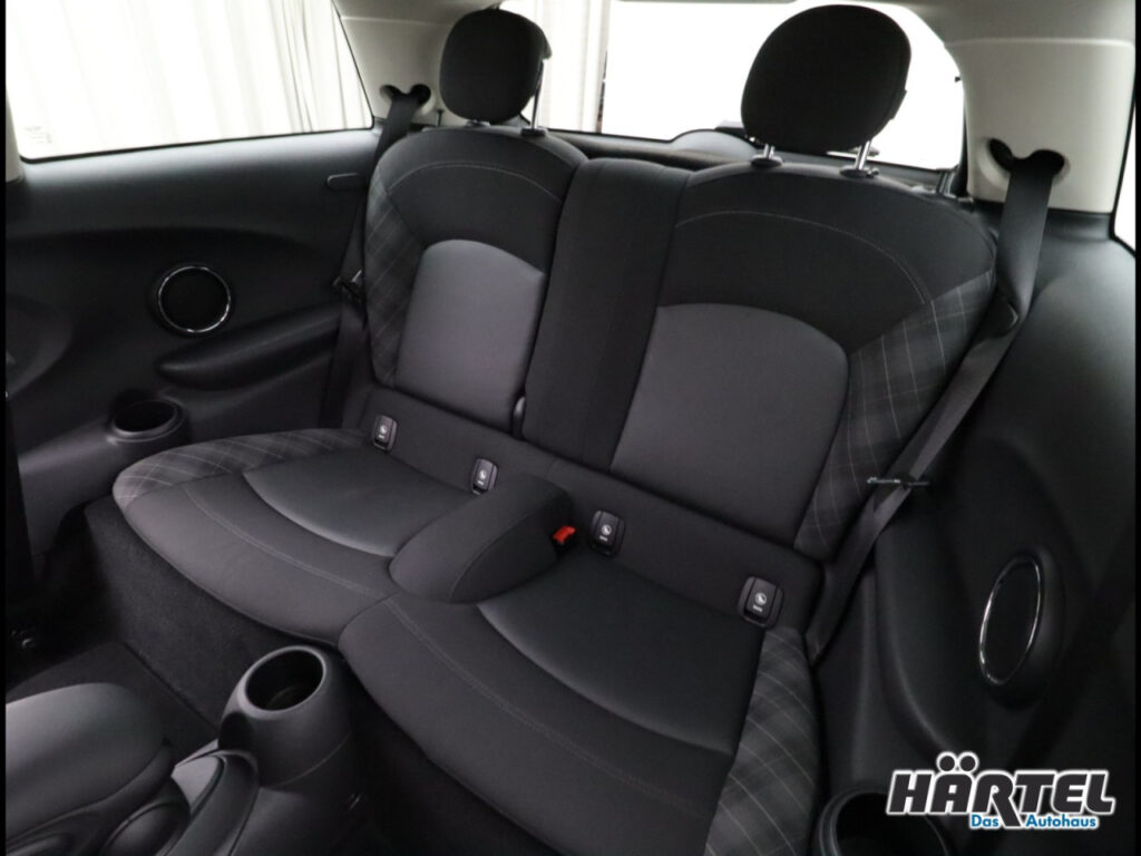 MINI Cooper Exposé-Bild 7