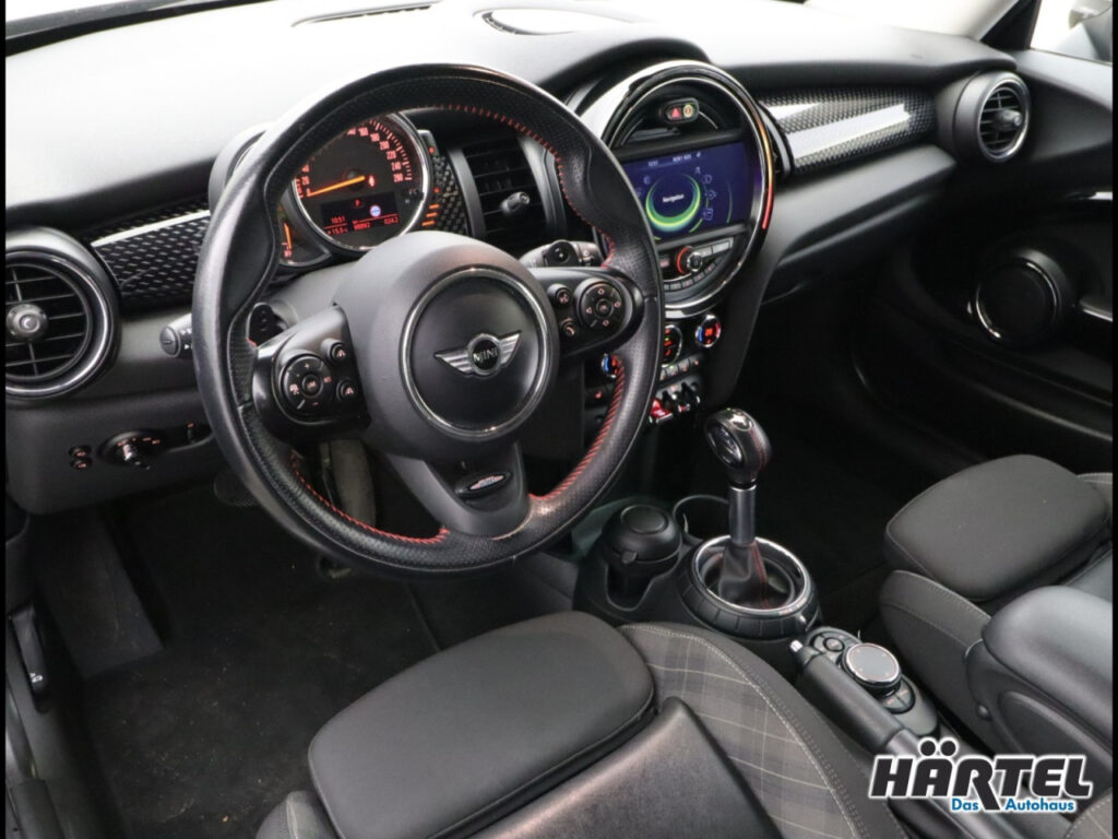 MINI Cooper Exposé-Bild 9