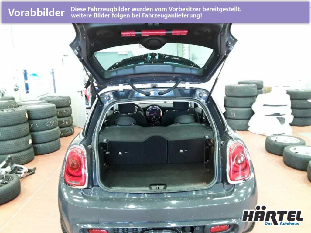 MINI Cooper Exposé-Bild 7