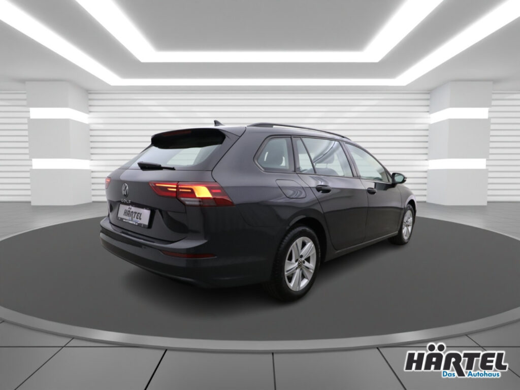VOLKSWAGEN Golf Exposé-Bild 3
