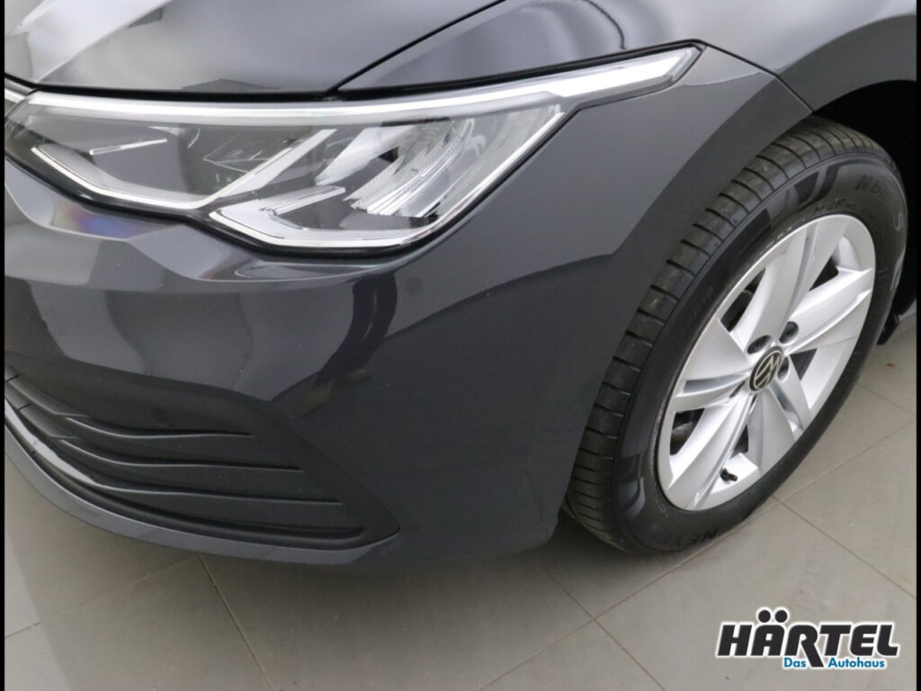 VOLKSWAGEN Golf Exposé-Bild 4