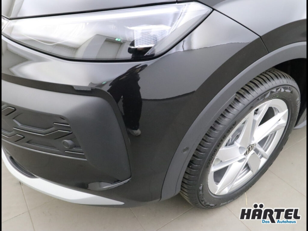 VOLKSWAGEN T-Roc Exposé-Bild 4