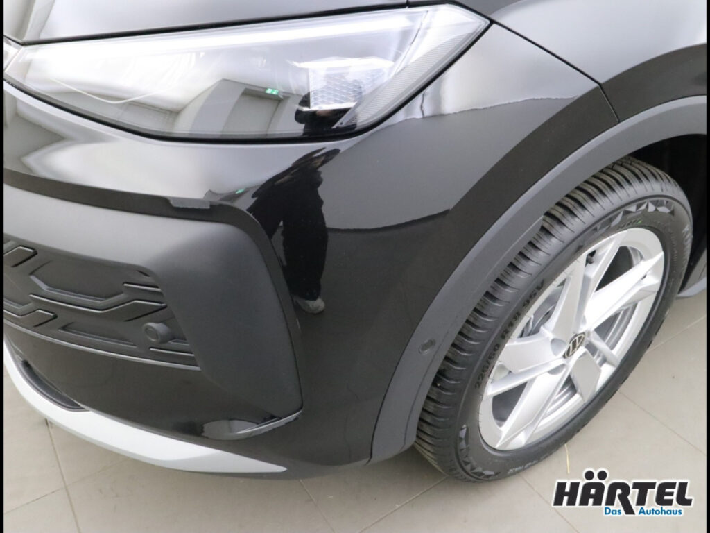 VOLKSWAGEN T-Roc Exposé-Bild 4