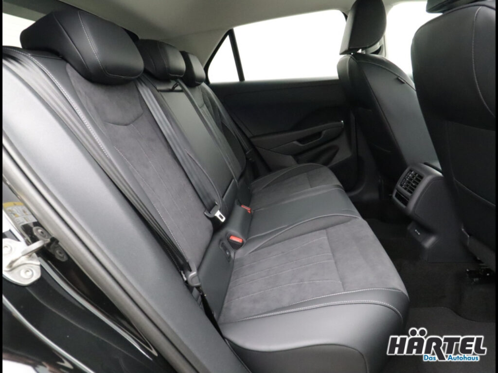 VOLKSWAGEN T-Roc Exposé-Bild 7