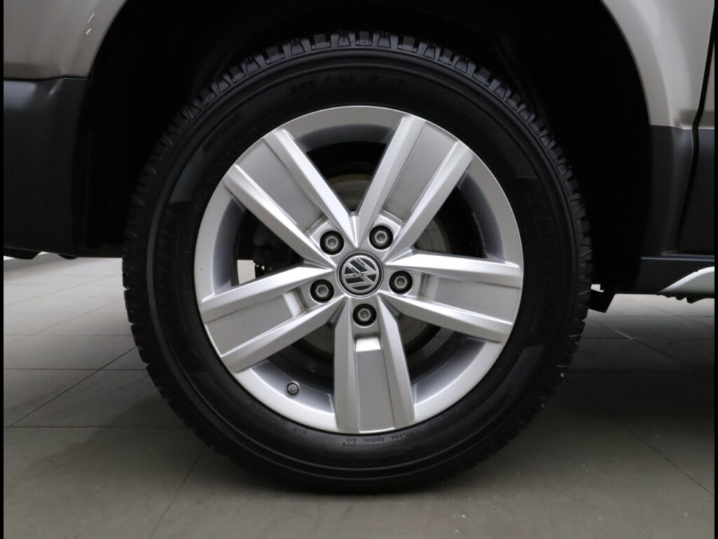 VOLKSWAGEN T6.1 Exposé-Bild 15