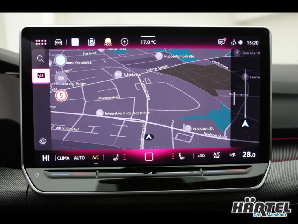 VOLKSWAGEN Golf Exposé-Bild 12